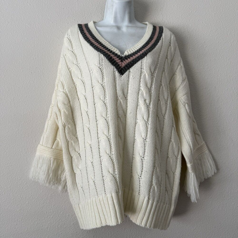 POL Sweater Women’s S Ivory Cable Knit V-Neck Oversized Fringe Cuffs Preppy